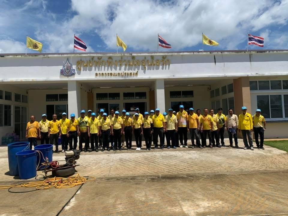 23 กันยายน 2568
กิจกรรมจิตอาสาพัฒนา เนื่องในโอกาส วันมหิดล (วันคล้ายวันสวรรคต สมเด็จพระมหิตลาธิเบศรอดุลยเดชวิกรม พระบรมราชชนก ณ ศูนย์พักพิงร่วมใจอุ่นไอรัก ศูนย์ราชการอำเภอสวี หมู่ที่ 4 ตำบลสวี  อำเภอสวี จังหวัดชุมพร
#องค์การบริหารส่วนตำบลสวี